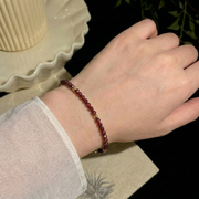 Roter Granat Armband aus 18K vergoldet Silver