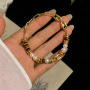 Tigerauge Perle Accent Armband aus 18K vergoldet Copper