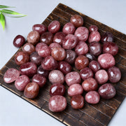 Erdbeerquarz Trommelstein 3